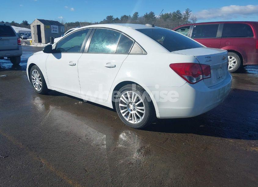 Photo 3 of 2015 Chevrolet Cruze LS AUTO (VIN 1G1PA5SHXF7150184)