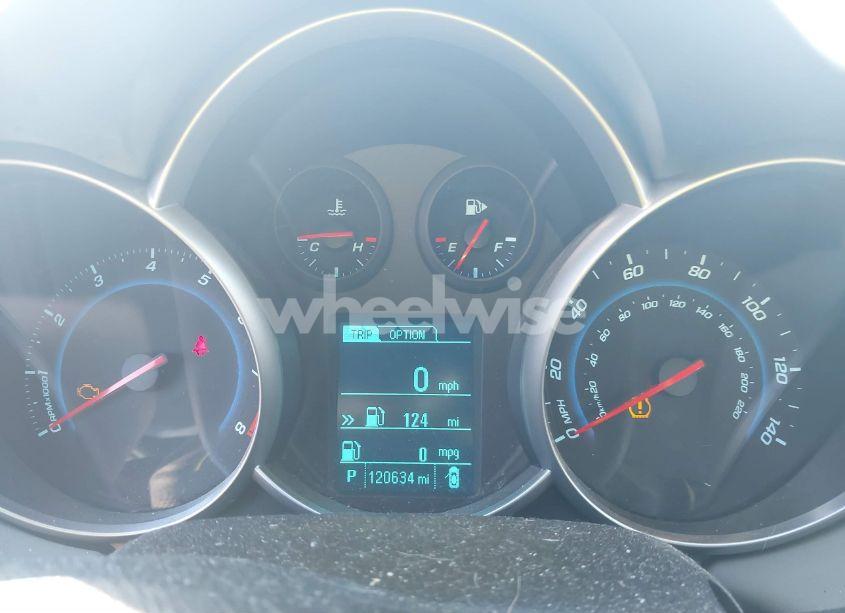 Photo 7 of 2015 Chevrolet Cruze LS AUTO (VIN 1G1PA5SHXF7150184)