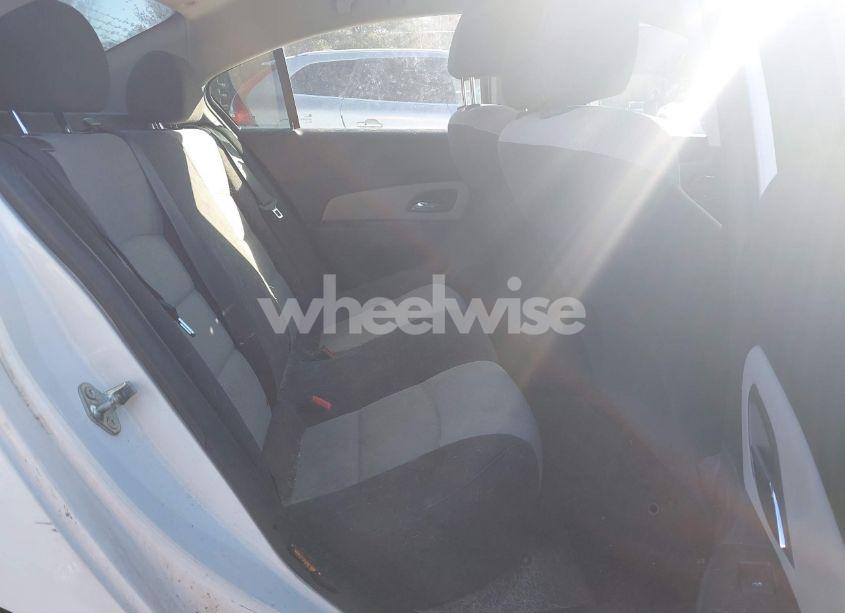 Photo 8 of 2015 Chevrolet Cruze LS AUTO (VIN 1G1PA5SHXF7150184)
