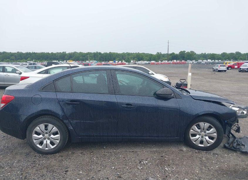 Photo 14 of 2015 Chevrolet Cruze LS AUTO (VIN 1G1PA5SHXF7193021)
