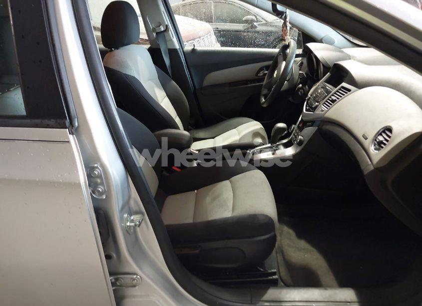 Photo 5 of 2015 Chevrolet Cruze LS AUTO (VIN 1G1PA5SHXF7202798)