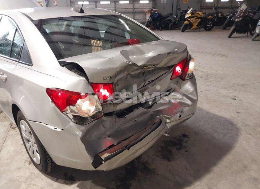 Photo 6 of 2015 Chevrolet Cruze LS AUTO (VIN 1G1PA5SHXF7202798)