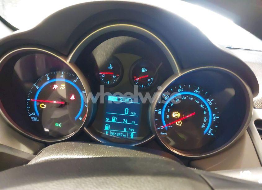 Photo 7 of 2015 Chevrolet Cruze LS AUTO (VIN 1G1PA5SHXF7202798)