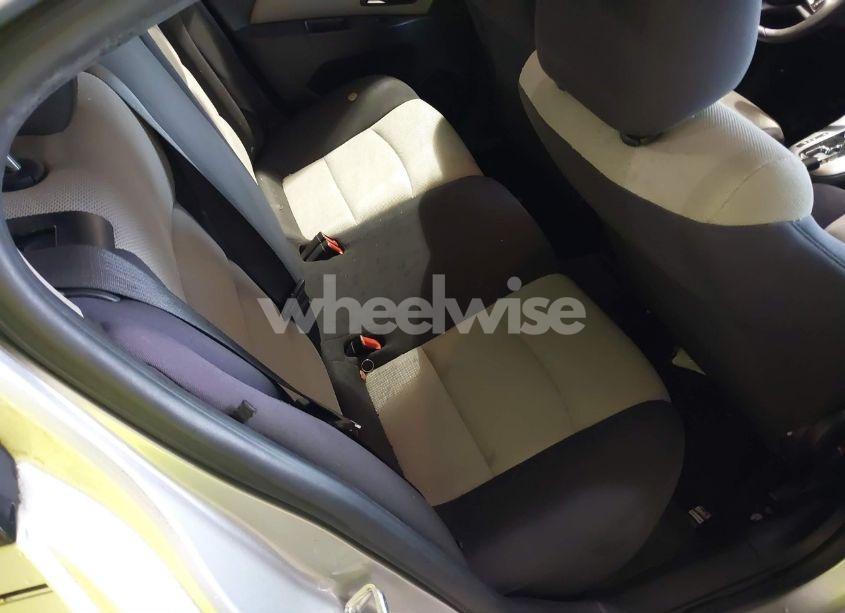 Photo 8 of 2015 Chevrolet Cruze LS AUTO (VIN 1G1PA5SHXF7202798)