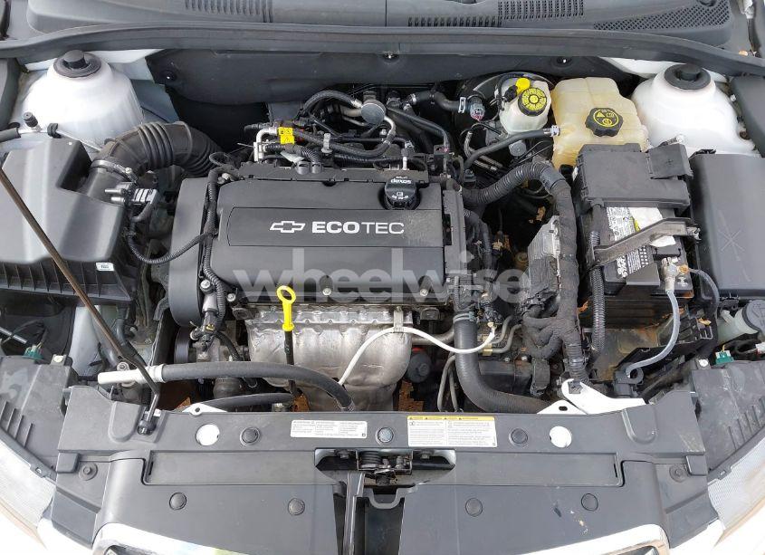 Photo 10 of 2015 Chevrolet Cruze LS AUTO (VIN 1G1PA5SHXF7231072)