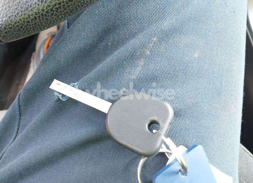 Photo 11 of 2015 Chevrolet Cruze LS AUTO (VIN 1G1PA5SHXF7231072)