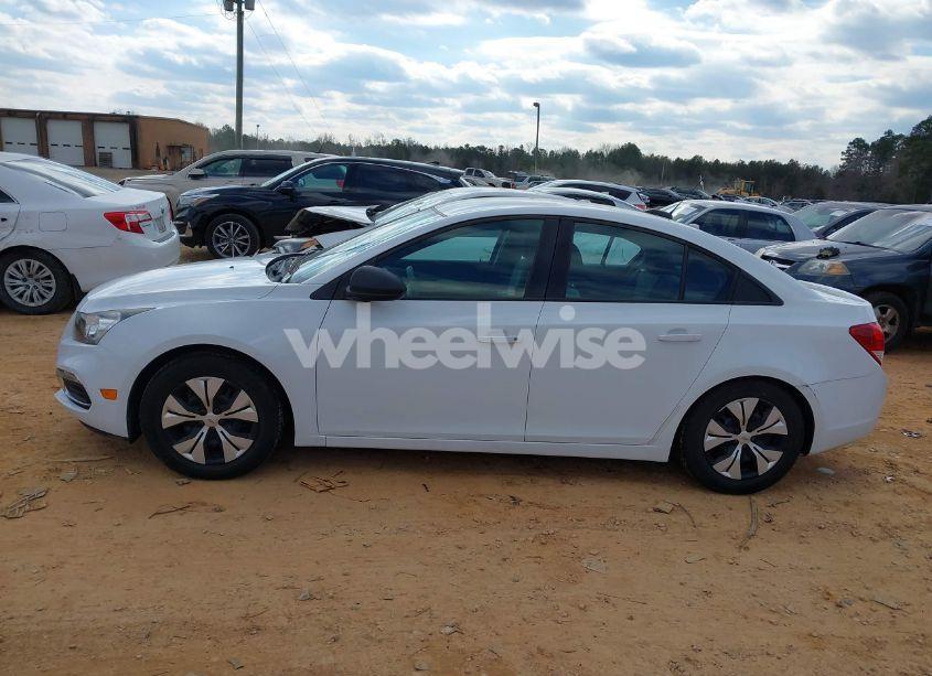 Photo 14 of 2015 Chevrolet Cruze LS AUTO (VIN 1G1PA5SHXF7231072)