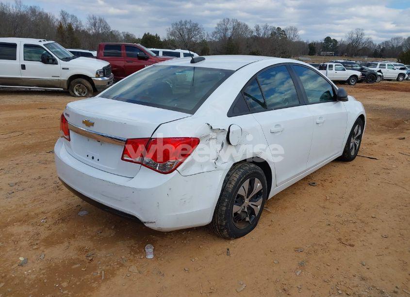 Photo 4 of 2015 Chevrolet Cruze LS AUTO (VIN 1G1PA5SHXF7231072)