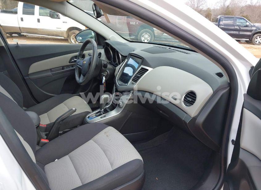 Photo 5 of 2015 Chevrolet Cruze LS AUTO (VIN 1G1PA5SHXF7231072)