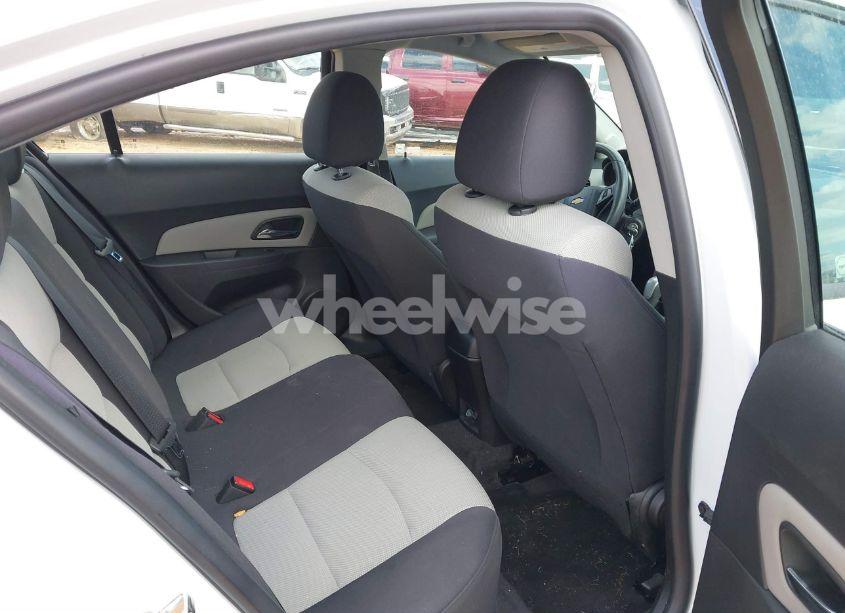 Photo 8 of 2015 Chevrolet Cruze LS AUTO (VIN 1G1PA5SHXF7231072)