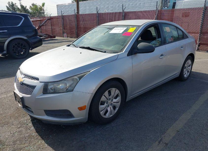Photo 2 of 2014 Chevrolet Cruze LS MANUAL (VIN 1G1PB5SG0E7154554)