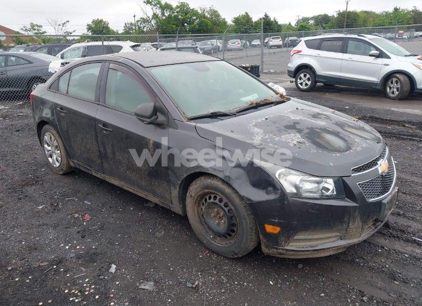 2014 Chevrolet Cruze LS MANUAL (VIN 1G1PB5SG1E7190169) main photo