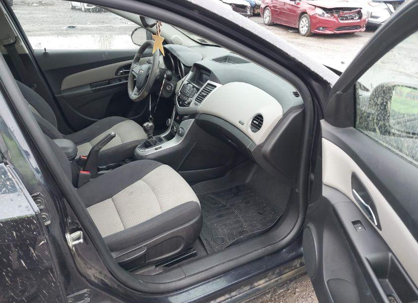 Photo 5 of 2014 Chevrolet Cruze LS MANUAL (VIN 1G1PB5SG1E7311637)