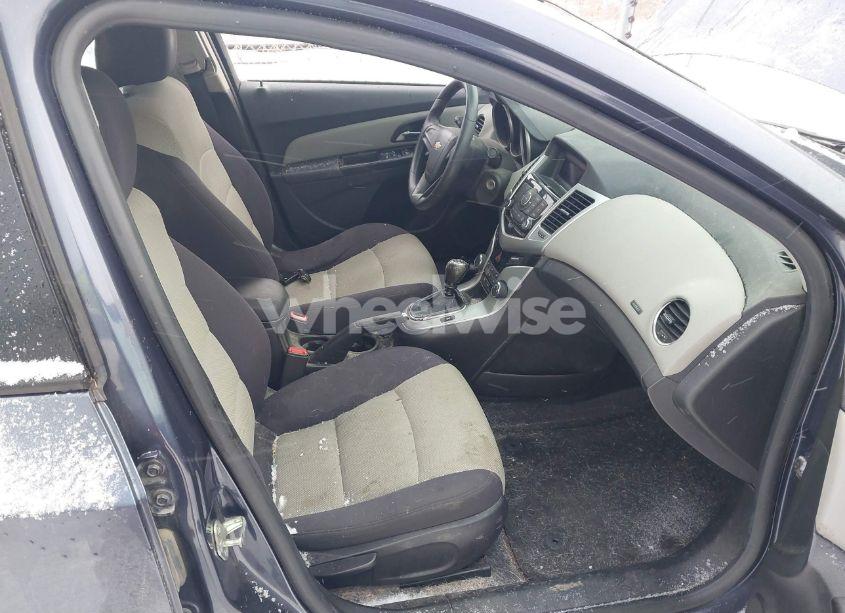 Photo 5 of 2013 Chevrolet Cruze LS MANUAL (VIN 1G1PB5SG5D7295456)