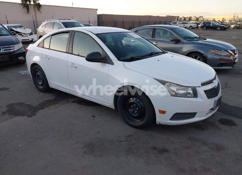 2013 Chevrolet Cruze LS MANUAL (VIN 1G1PB5SG6D7107026) main photo