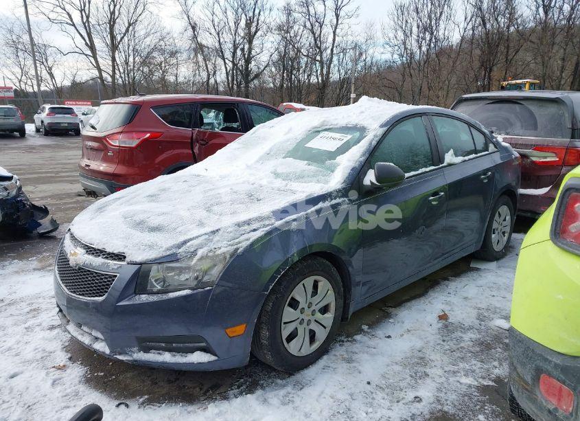 Photo 2 of 2014 Chevrolet Cruze LS MANUAL (VIN 1G1PB5SG7E7142059)