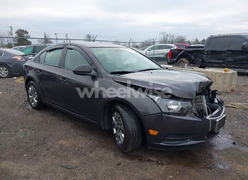 2014 Chevrolet Cruze LS MANUAL (VIN 1G1PB5SG8E7213110) main photo