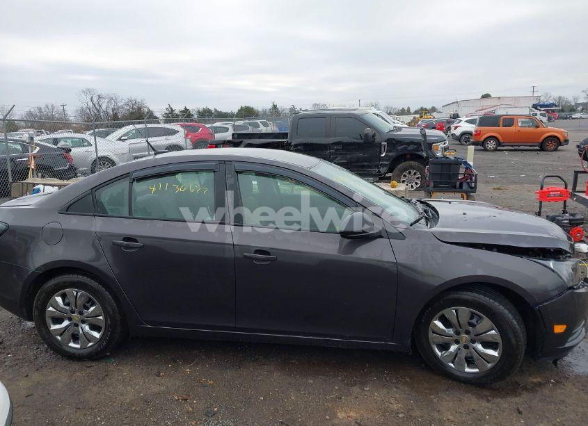 Photo 13 of 2014 Chevrolet Cruze LS MANUAL (VIN 1G1PB5SG8E7213110)