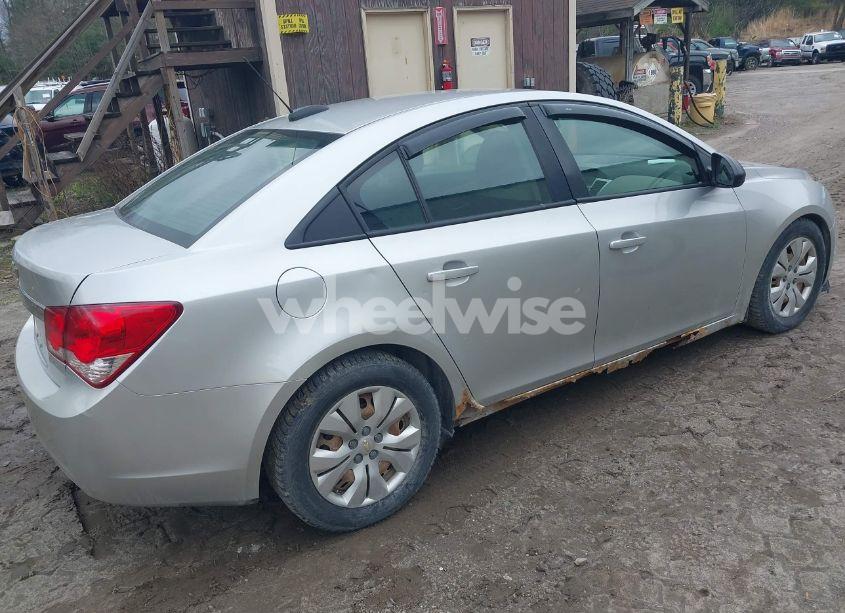 Photo 4 of 2015 Chevrolet Cruze LS MANUAL (VIN 1G1PB5SG8F7288813)