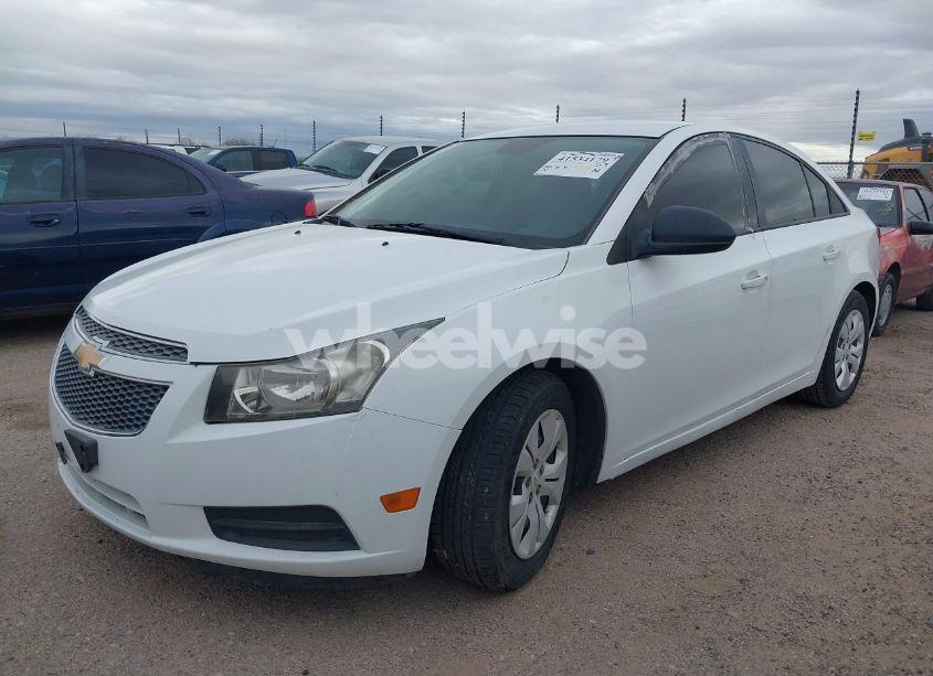 Photo 2 of 2014 Chevrolet Cruze LS MANUAL (VIN 1G1PB5SGXE7139849)