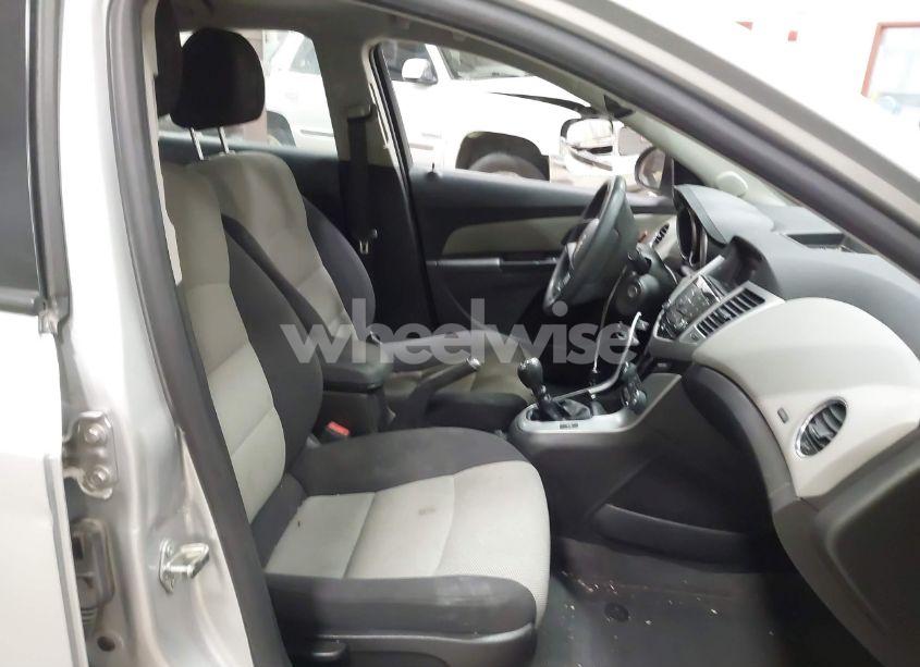 Photo 5 of 2014 Chevrolet Cruze (VIN 1G1PB5SH0E7279305)