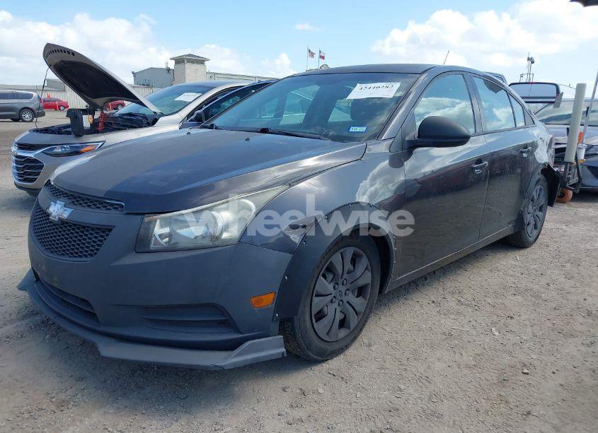 Photo 2 of 2014 Chevrolet Cruze LS MANUAL (VIN 1G1PB5SH1E7367053)