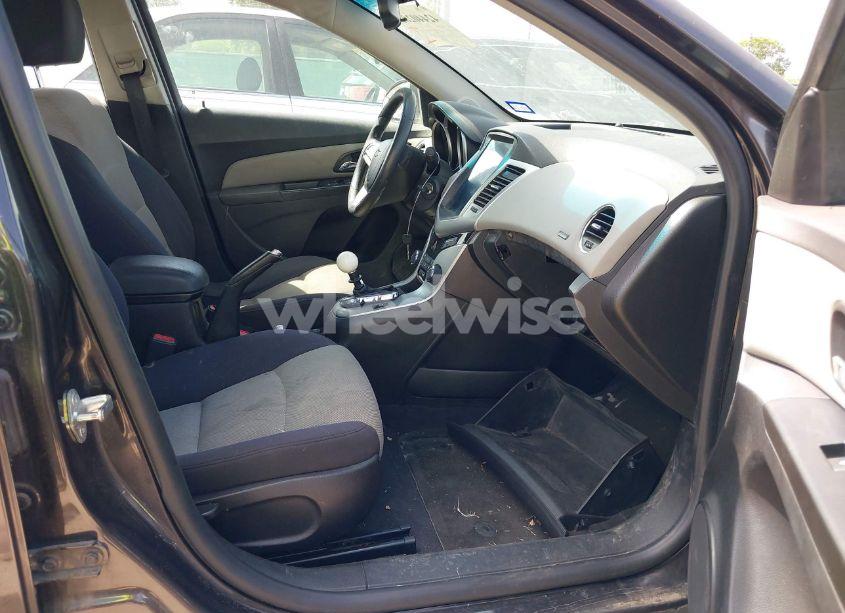 Photo 5 of 2014 Chevrolet Cruze LS MANUAL (VIN 1G1PB5SH1E7367053)