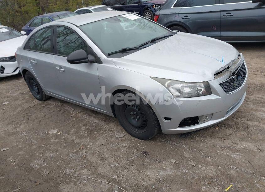 2014 Chevrolet Cruze LS MANUAL (VIN 1G1PB5SH2E7326611) main photo