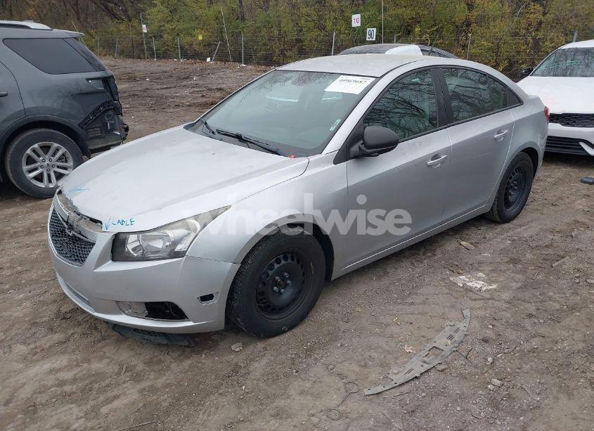 Photo 2 of 2014 Chevrolet Cruze LS MANUAL (VIN 1G1PB5SH2E7326611)