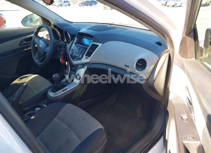 Photo 5 of 2015 Chevrolet Cruze LS MANUAL (VIN 1G1PB5SH2F7291005)