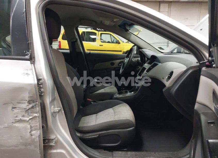 Photo 5 of 2013 Chevrolet Cruze LS MANUAL (VIN 1G1PB5SH3D7292659)