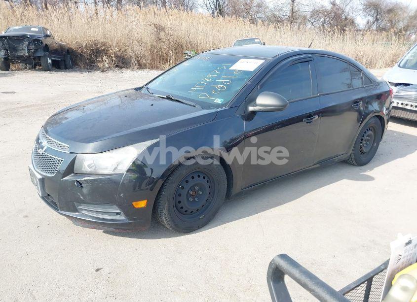 Photo 2 of 2013 Chevrolet Cruze LS MANUAL (VIN 1G1PB5SH4D7228596)