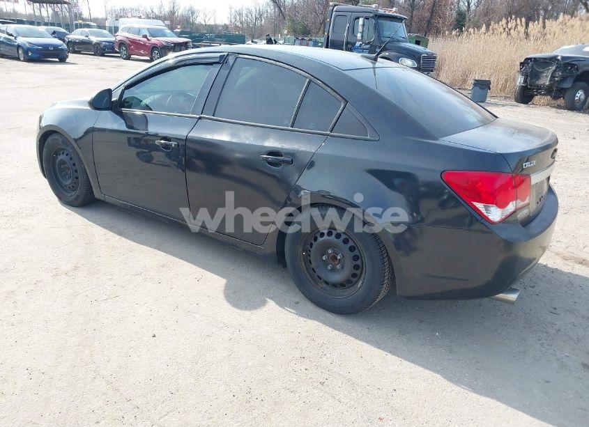 Photo 3 of 2013 Chevrolet Cruze LS MANUAL (VIN 1G1PB5SH4D7228596)