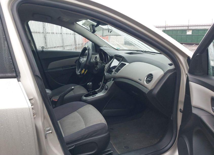 Photo 5 of 2013 Chevrolet Cruze LS MANUAL (VIN 1G1PB5SH6D7193799)