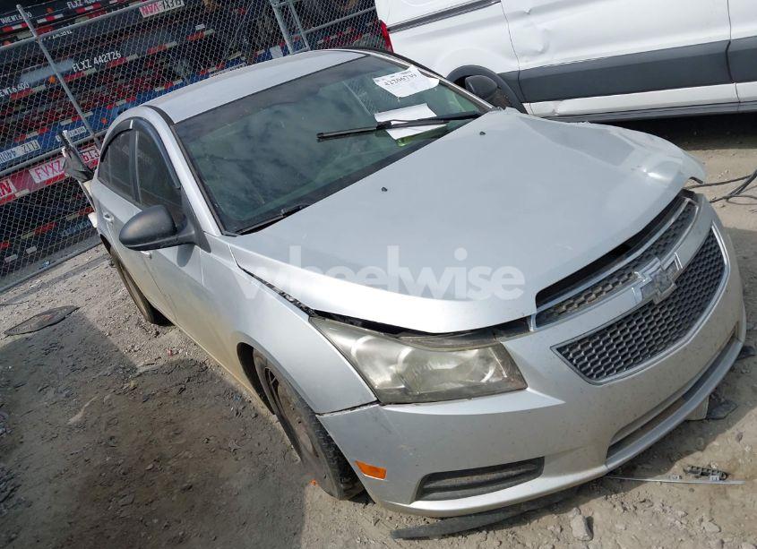 2014 Chevrolet Cruze LS MANUAL (VIN 1G1PB5SH9E7182278) main photo
