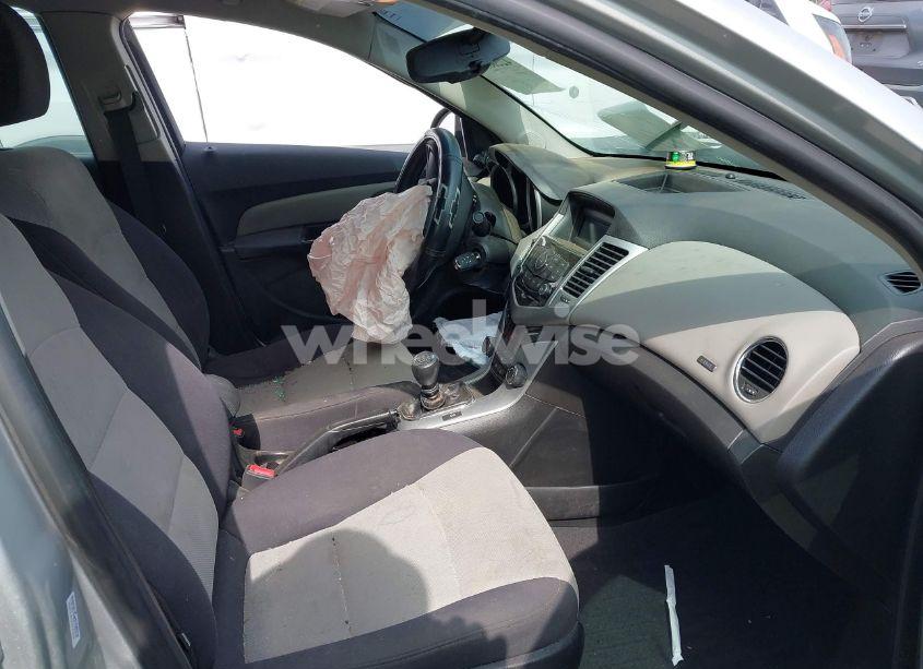 Photo 5 of 2014 Chevrolet Cruze LS MANUAL (VIN 1G1PB5SH9E7182278)