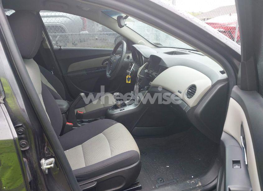 Photo 5 of 2014 Chevrolet Cruze LS MANUAL (VIN 1G1PB5SH9E7309367)