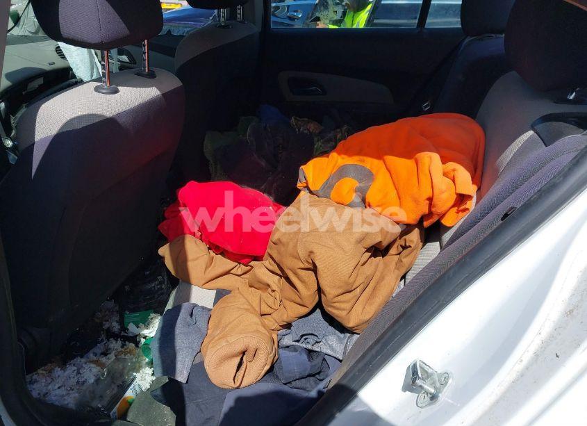 Photo 8 of 2015 Chevrolet Cruze LS MANUAL (VIN 1G1PB5SHXF7231716)