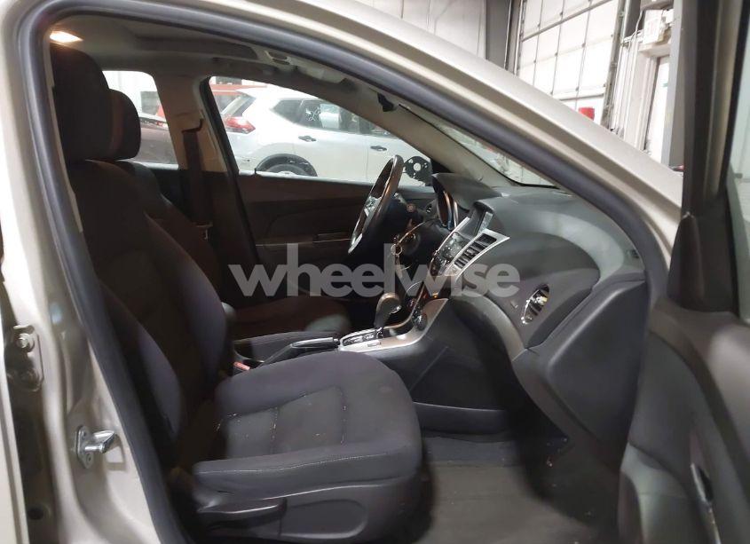 Photo 5 of 2013 Chevrolet Cruze 1LT AUTO (VIN 1G1PC5SB0D7152013)