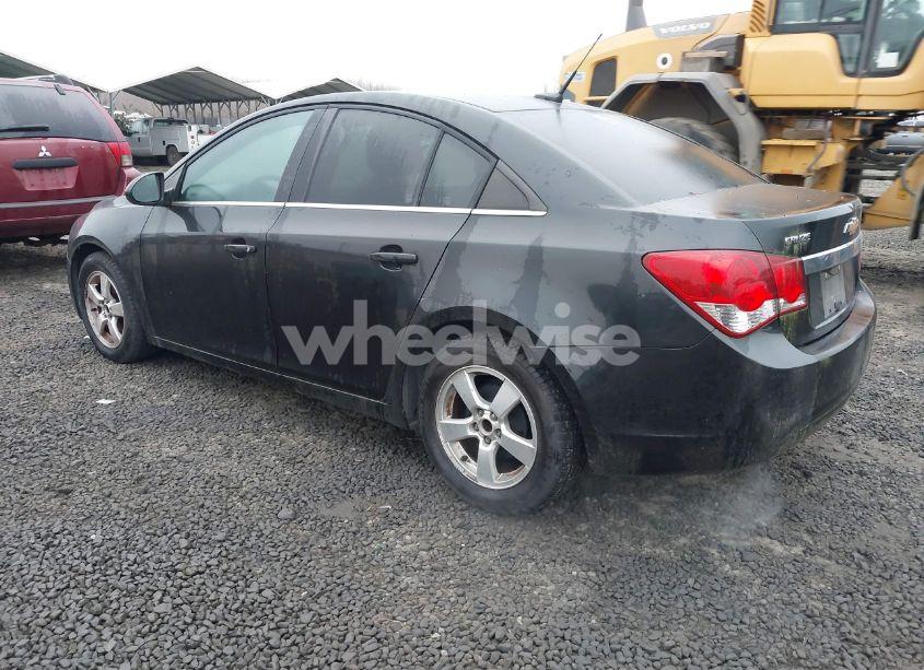 Photo 3 of 2013 Chevrolet Cruze 1LT AUTO (VIN 1G1PC5SB0D7203882)