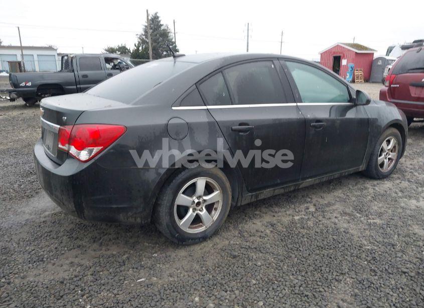 Photo 4 of 2013 Chevrolet Cruze 1LT AUTO (VIN 1G1PC5SB0D7203882)