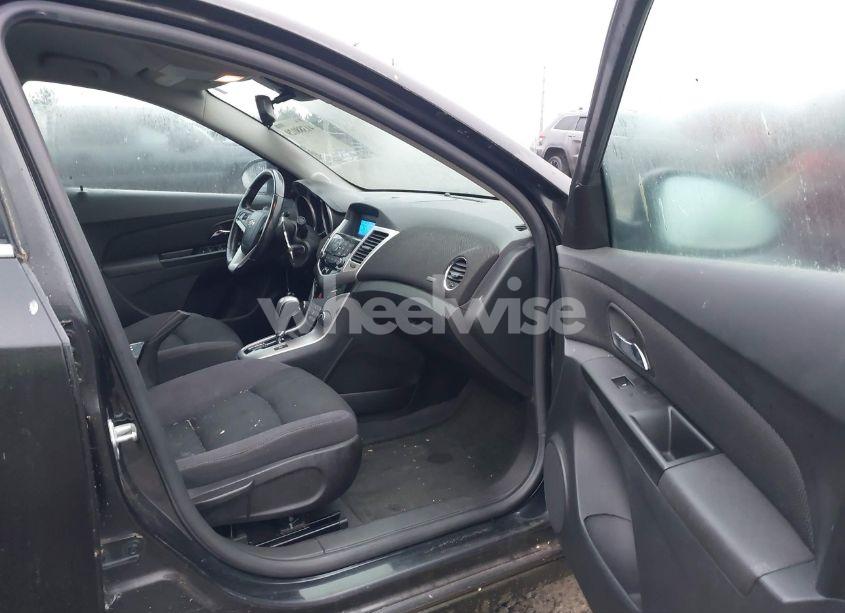 Photo 5 of 2013 Chevrolet Cruze 1LT AUTO (VIN 1G1PC5SB0D7203882)