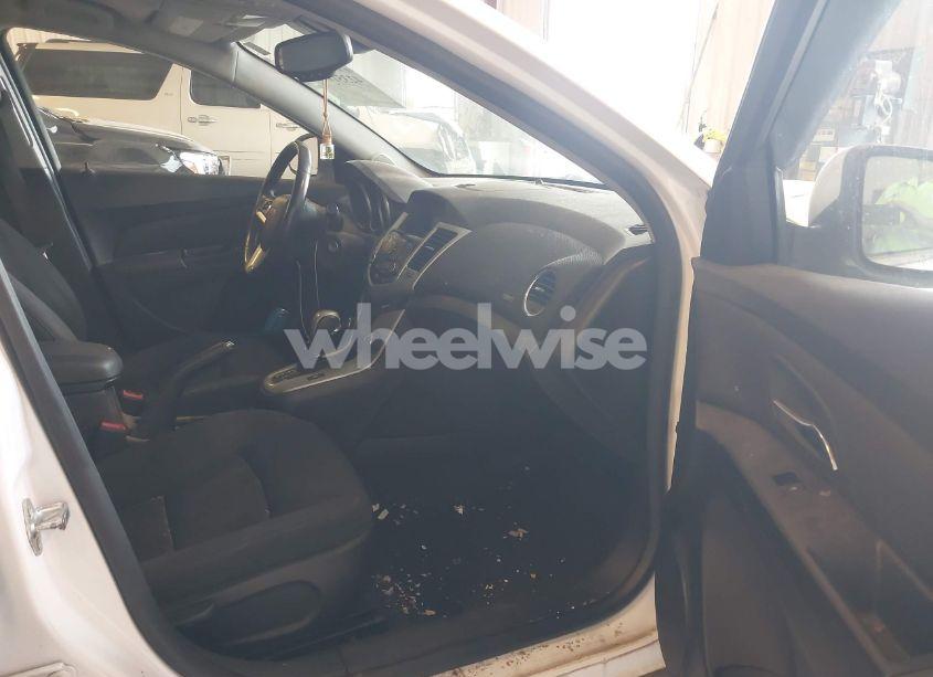 Photo 5 of 2013 Chevrolet Cruze 1LT AUTO (VIN 1G1PC5SB0D7321348)