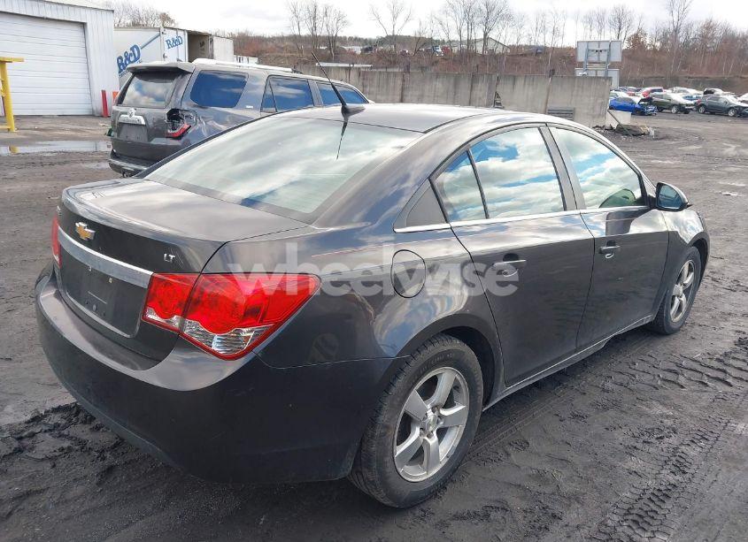 Photo 4 of 2014 Chevrolet Cruze LT (VIN 1G1PC5SB0E7115268)