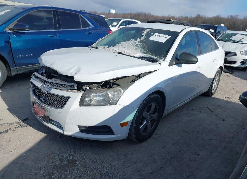 Photo 2 of 2014 Chevrolet Cruze 1LT AUTO (VIN 1G1PC5SB0E7144351)