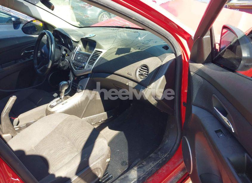 Photo 5 of 2014 Chevrolet Cruze 1LT AUTO (VIN 1G1PC5SB0E7190956)