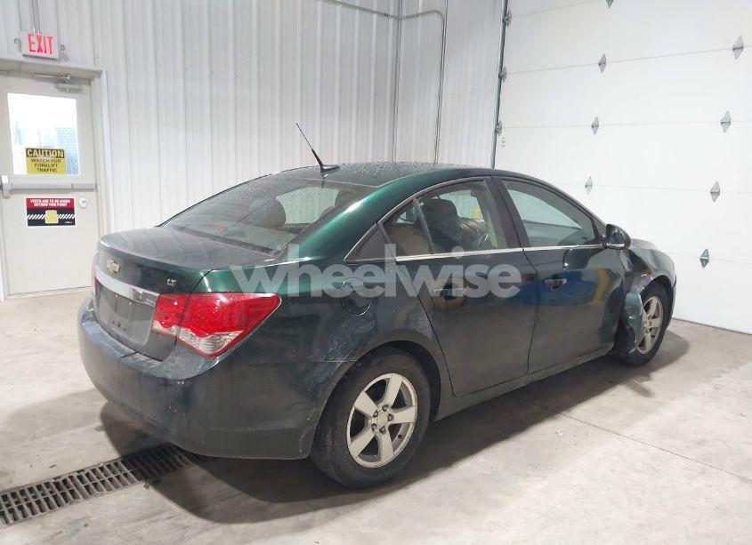 Photo 4 of 2014 Chevrolet Cruze 1LT AUTO (VIN 1G1PC5SB0E7226144)