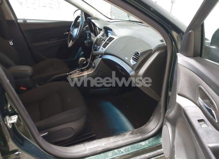 Photo 5 of 2014 Chevrolet Cruze 1LT AUTO (VIN 1G1PC5SB0E7226144)