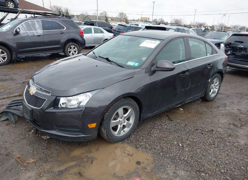 Photo 2 of 2014 Chevrolet Cruze 1LT AUTO (VIN 1G1PC5SB0E7268443)