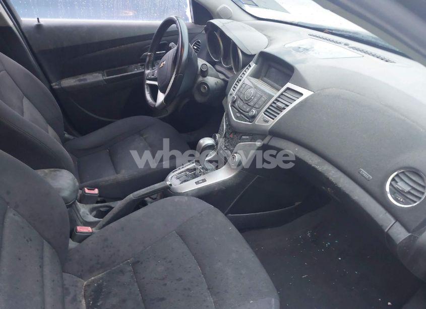 Photo 5 of 2014 Chevrolet Cruze 1LT AUTO (VIN 1G1PC5SB0E7272668)